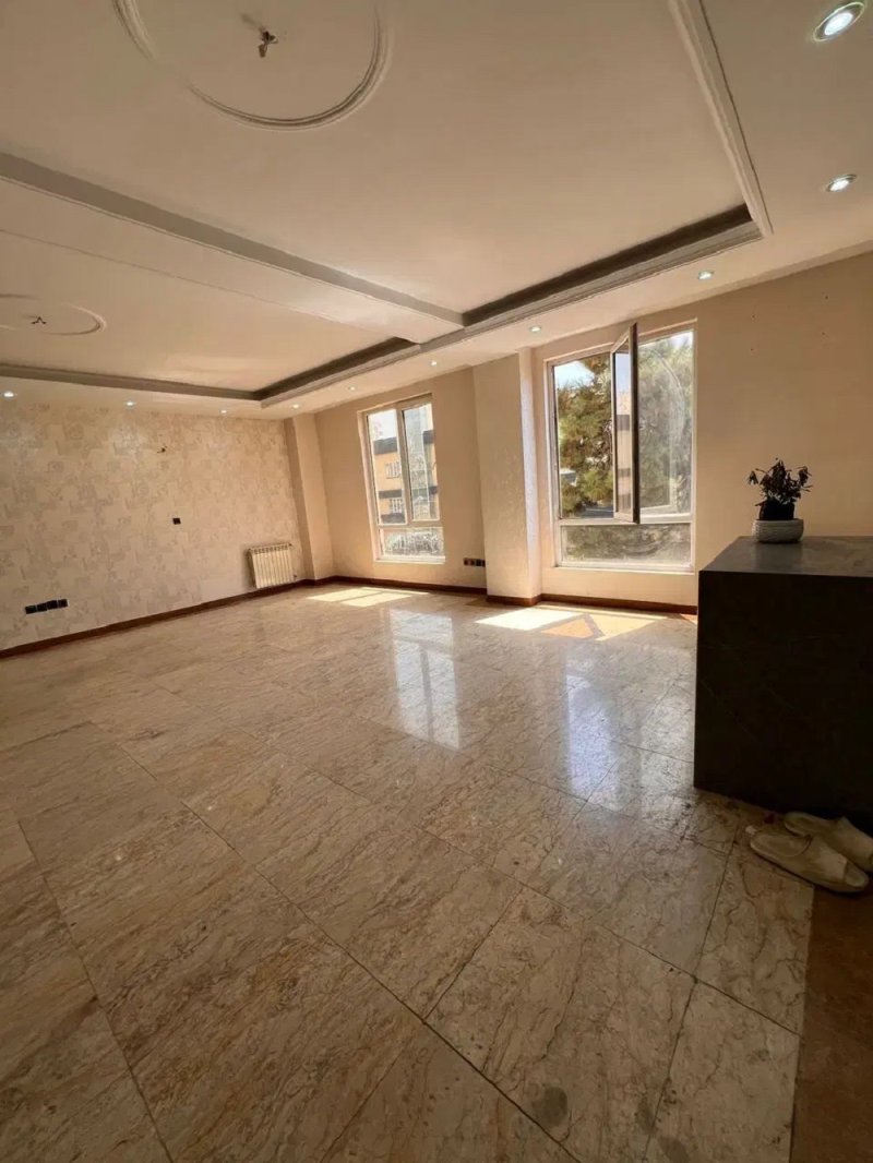 آپارتمان 120 متری دو خوابه در درختی تهران14045931245