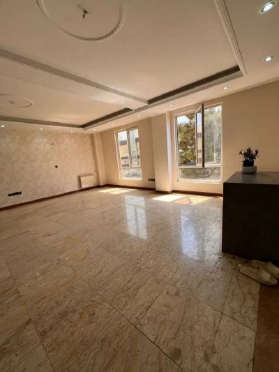 آپارتمان 120 متری دو خوابه در درختی تهران