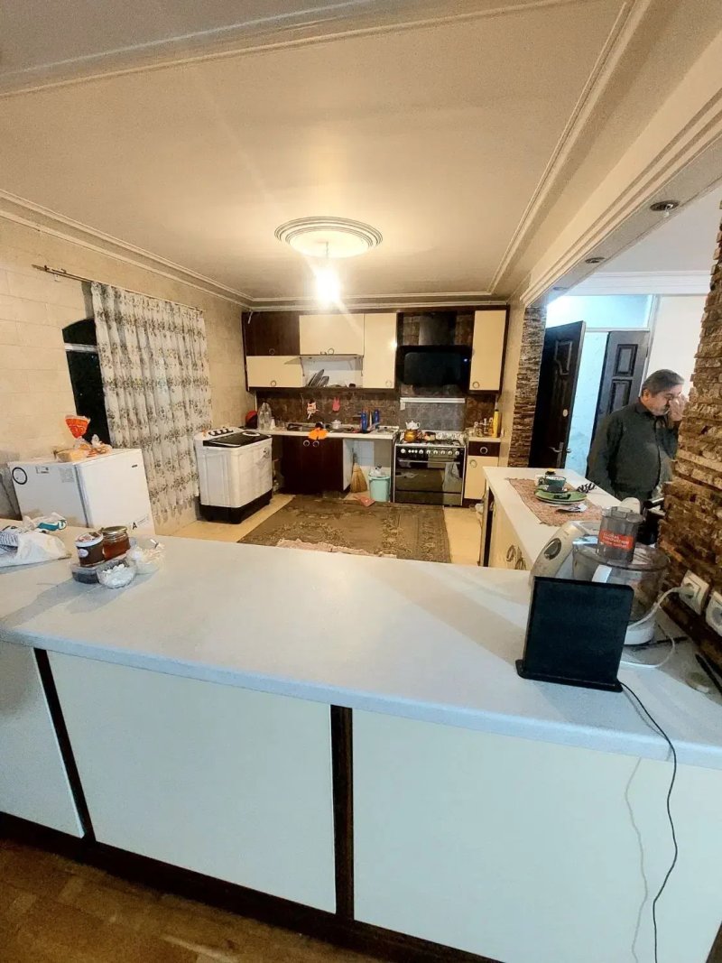 آپارتمان 150 متری سه خوابه در پونک تهران14042331185