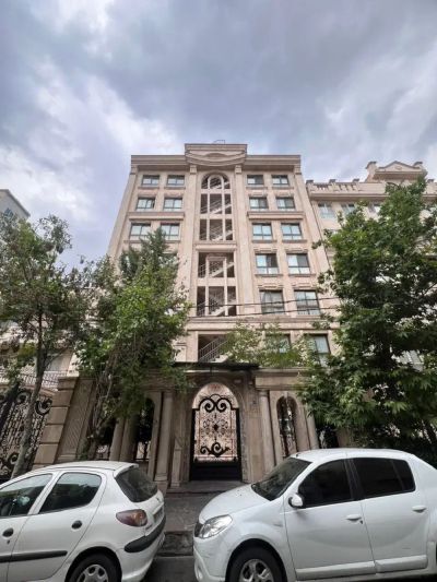 آپارتمان 160 متری سه خوابه در سعادت آباد تهران