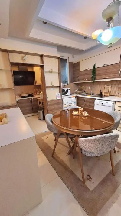 آپارتمان 171 متری سه خوابه در شهرک بنفشه کرج