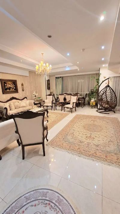 آپارتمان 171 متری سه خوابه در شهرک بنفشه کرج