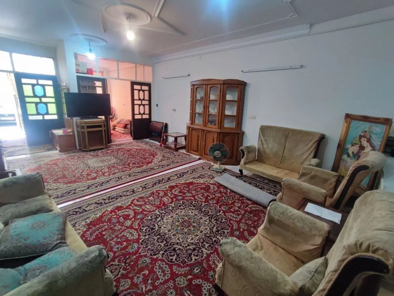 آپارتمان 100 متری دو خوابه در امامیه مشهد14053131363