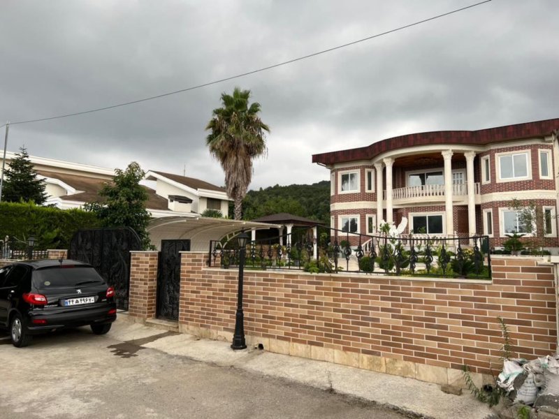 ویلا 780 متری پنج خوابه در نوشهر14049531299