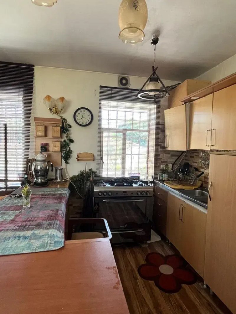 ویلا 1000 متری دو خوابه در شهرک زعفرانیه کرج14063231499