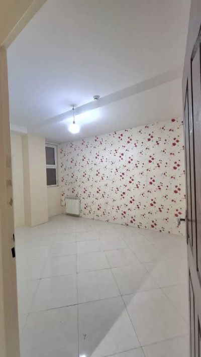 آپارتمان 110 متری دو خوابه در شهرک بنفشه کرج