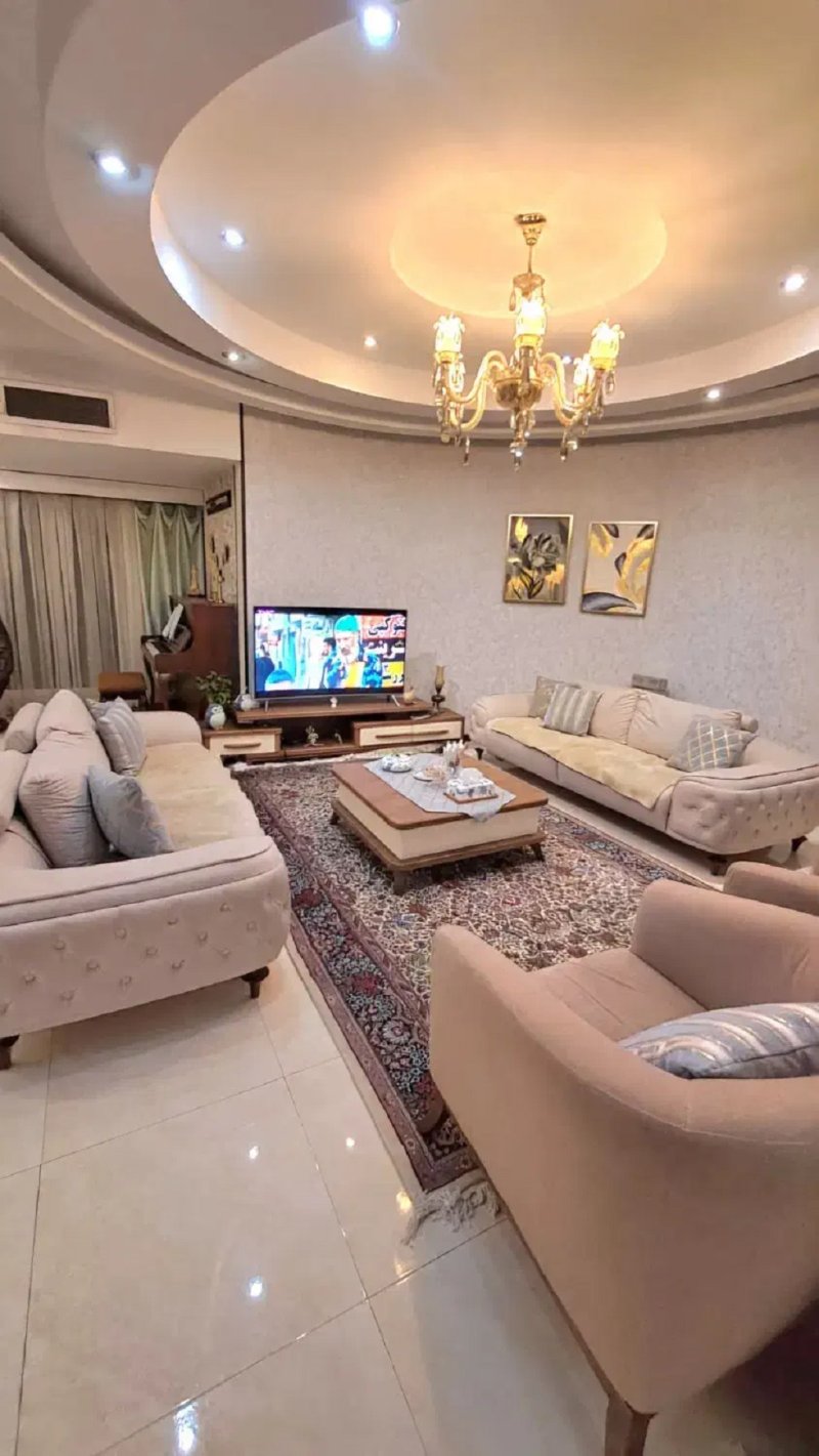 آپارتمان 171 متری سه خوابه در شهرک بنفشه کرج14058831470