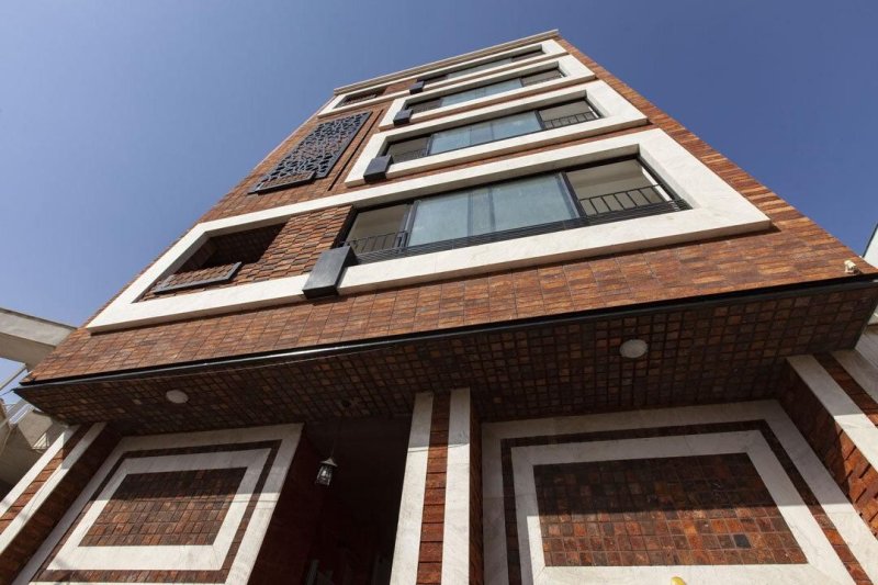 آپارتمان 135 متری سه خوابه در شهرک بنفشه کرج14059231477