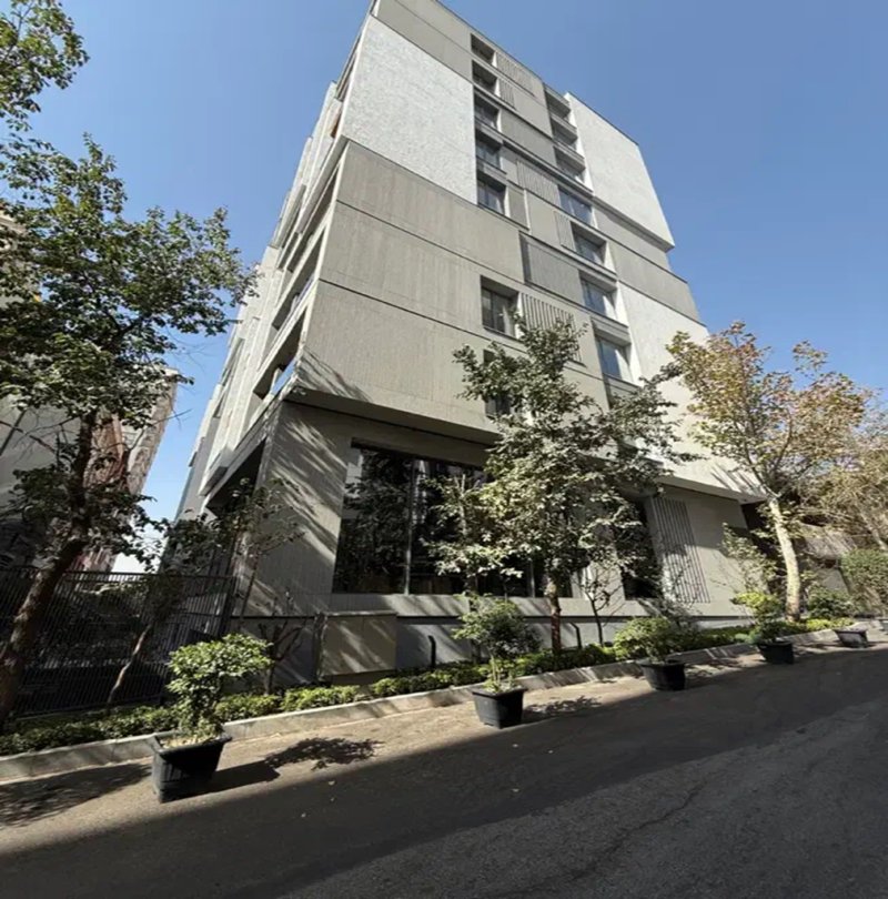 آپارتمان 215 متری سه خوابه در سعادت آباد تهران14070331527