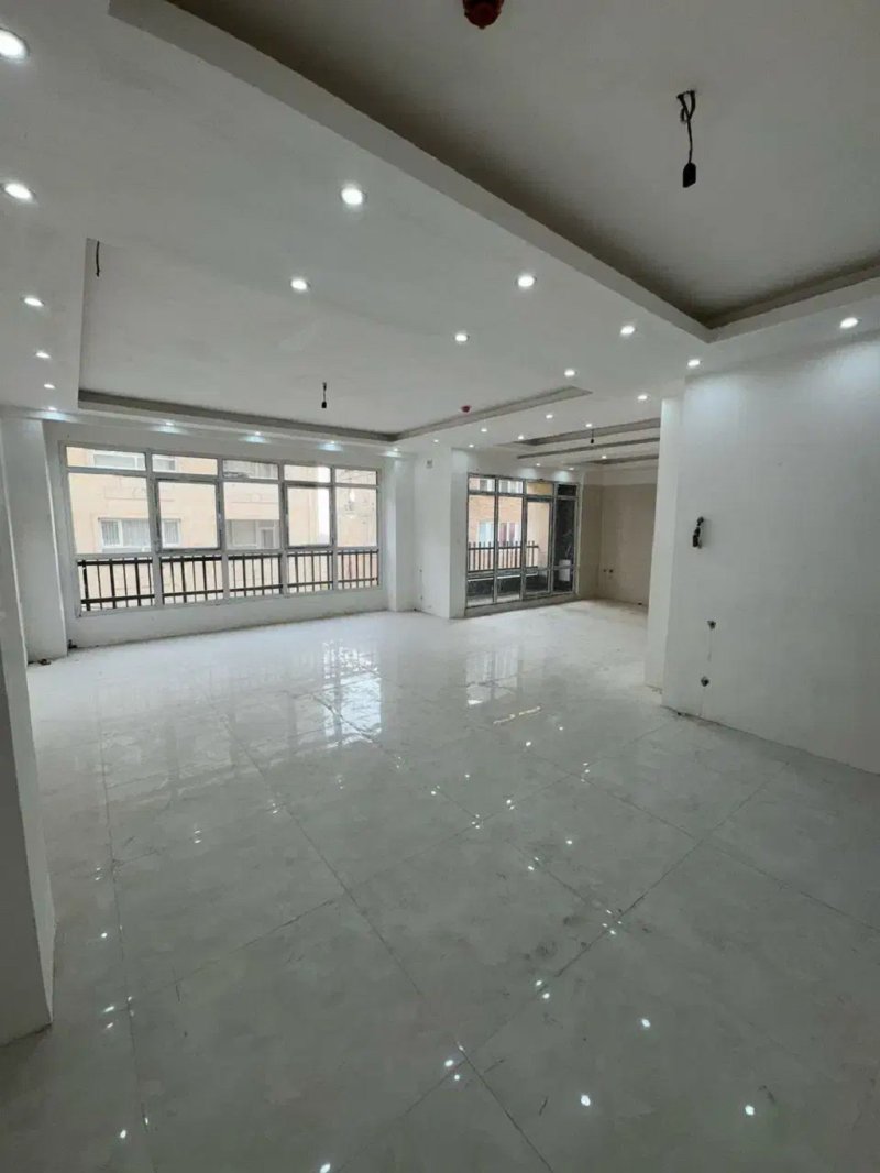 آپارتمان 138 متری سه خوابه در باغستان کرج14077331548