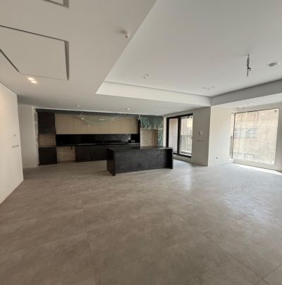 آپارتمان 140 متری سه خوابه در سعادت آباد تهران