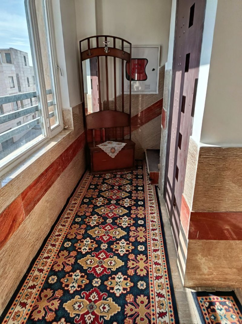 آپارتمان 117 متری دو خوابه در میدان زندیه ملایر14082031623