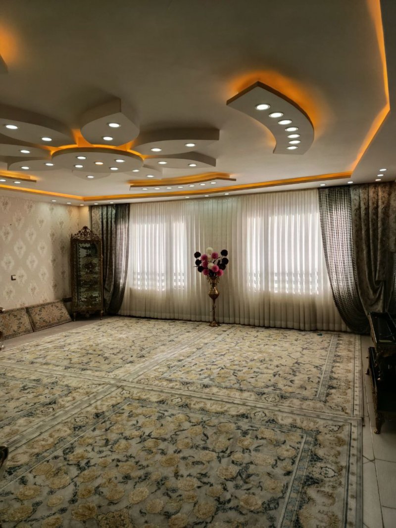 آپارتمان 117 متری دو خوابه در میدان زندیه ملایر14082031620