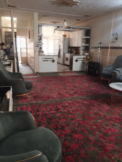 ویلا 120 متری یک خوابه در خیابان ایمان ملایر