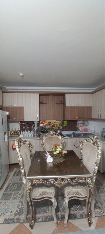 آپارتمان 86 متری دو خوابه در جاده بروجرد ملایر