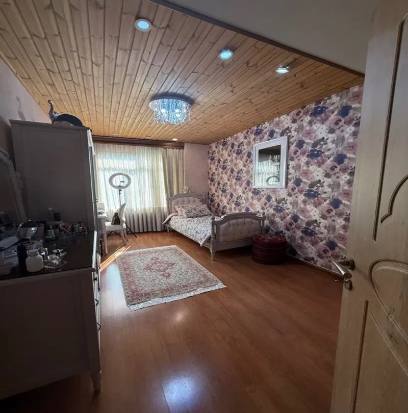 آپارتمان 165 متری سه خوابه در سعادت آباد تهران14070631533