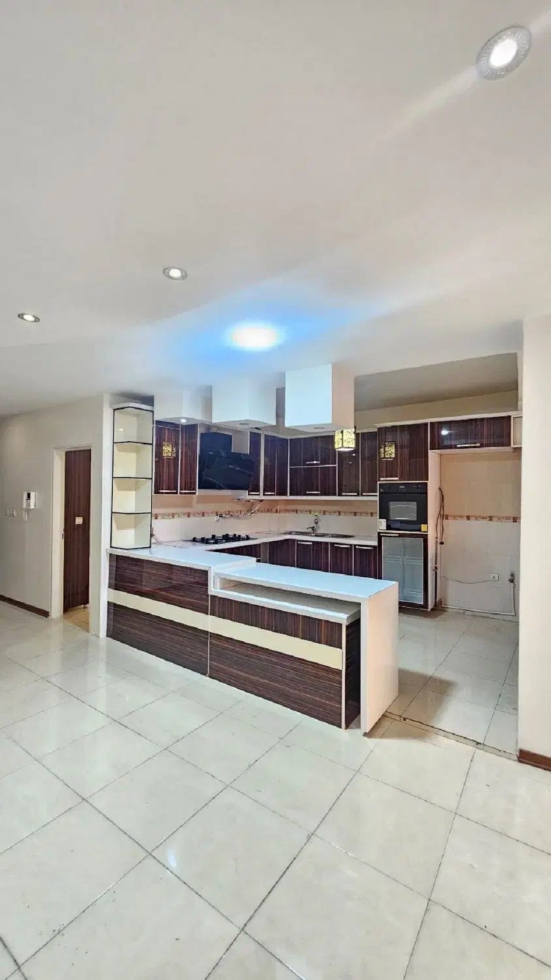 آپارتمان 150 متری سه خوابه در باغستان کرج14079631575