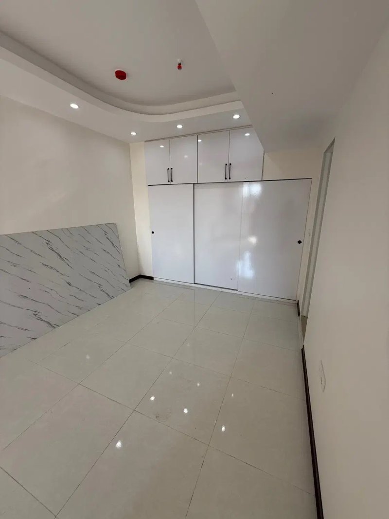 آپارتمان 105 متری دو خوابه در نیروی هوایی تهران14087131721