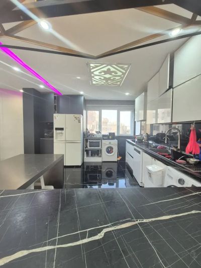 آپارتمان 140 متری سه خوابه در باغ فیض تهران