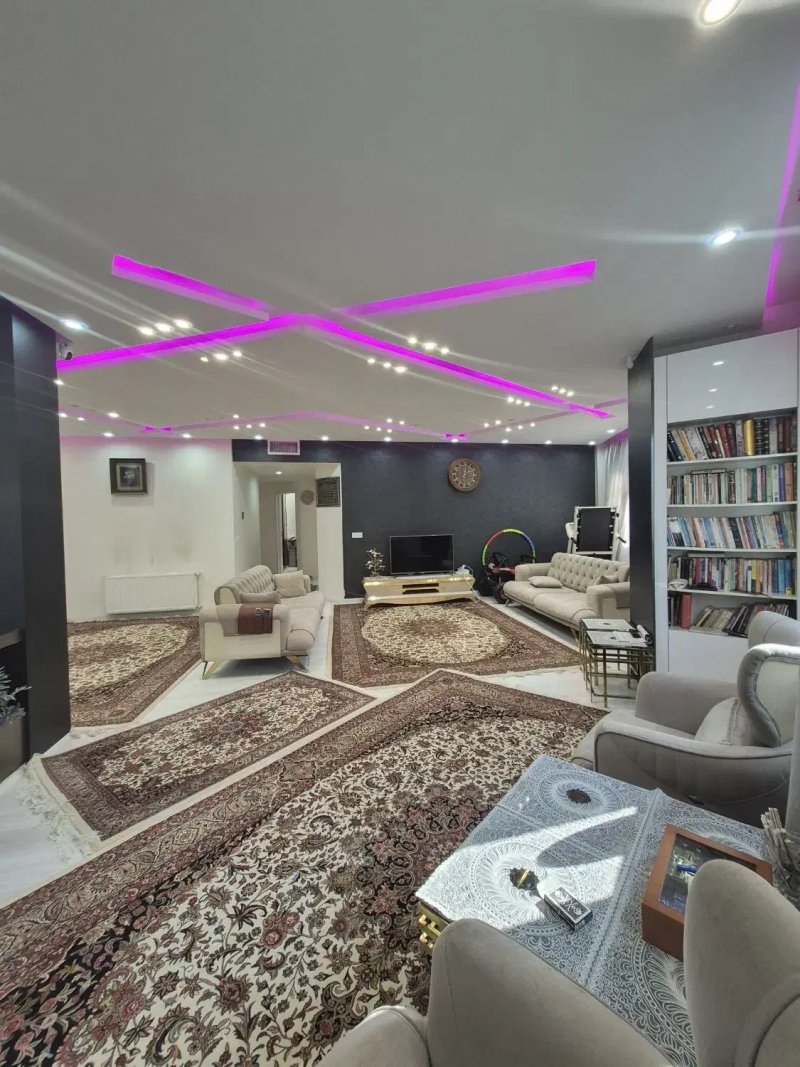 آپارتمان 140 متری سه خوابه در باغ فیض تهران14087731729