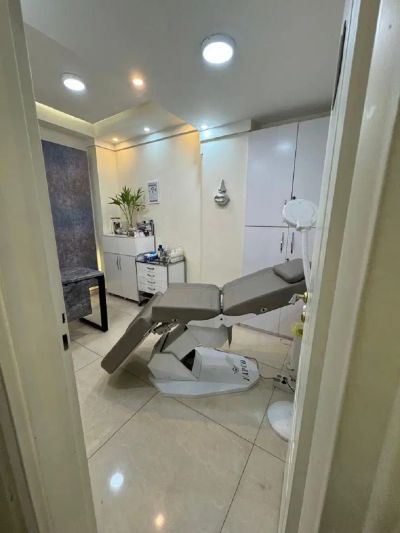 اداری 90 متری سه خوابه در صادقیه تهران