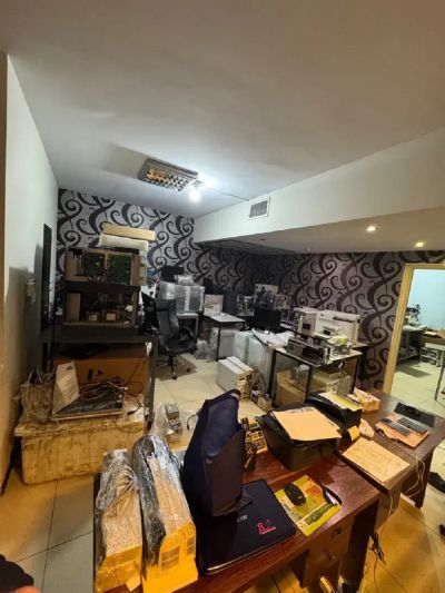 اداری 90 متری دو خوابه در صادقیه تهران