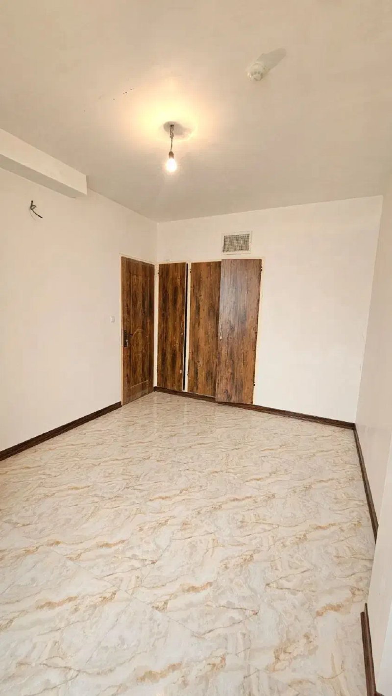 آپارتمان 90 متری دو خوابه در اندرزگو تهران14092531779