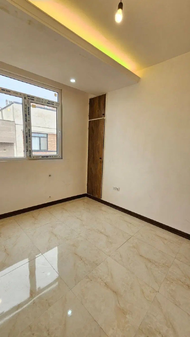 آپارتمان 56 متری دو خوابه در اندرزگو تهران14092631785