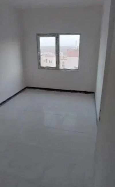 آپارتمان 75 متری دو خوابه در فاز 6 پرند