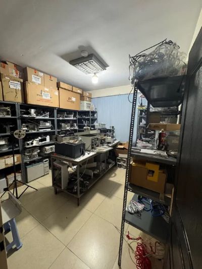 اداری 90 متری دو خوابه در صادقیه تهران