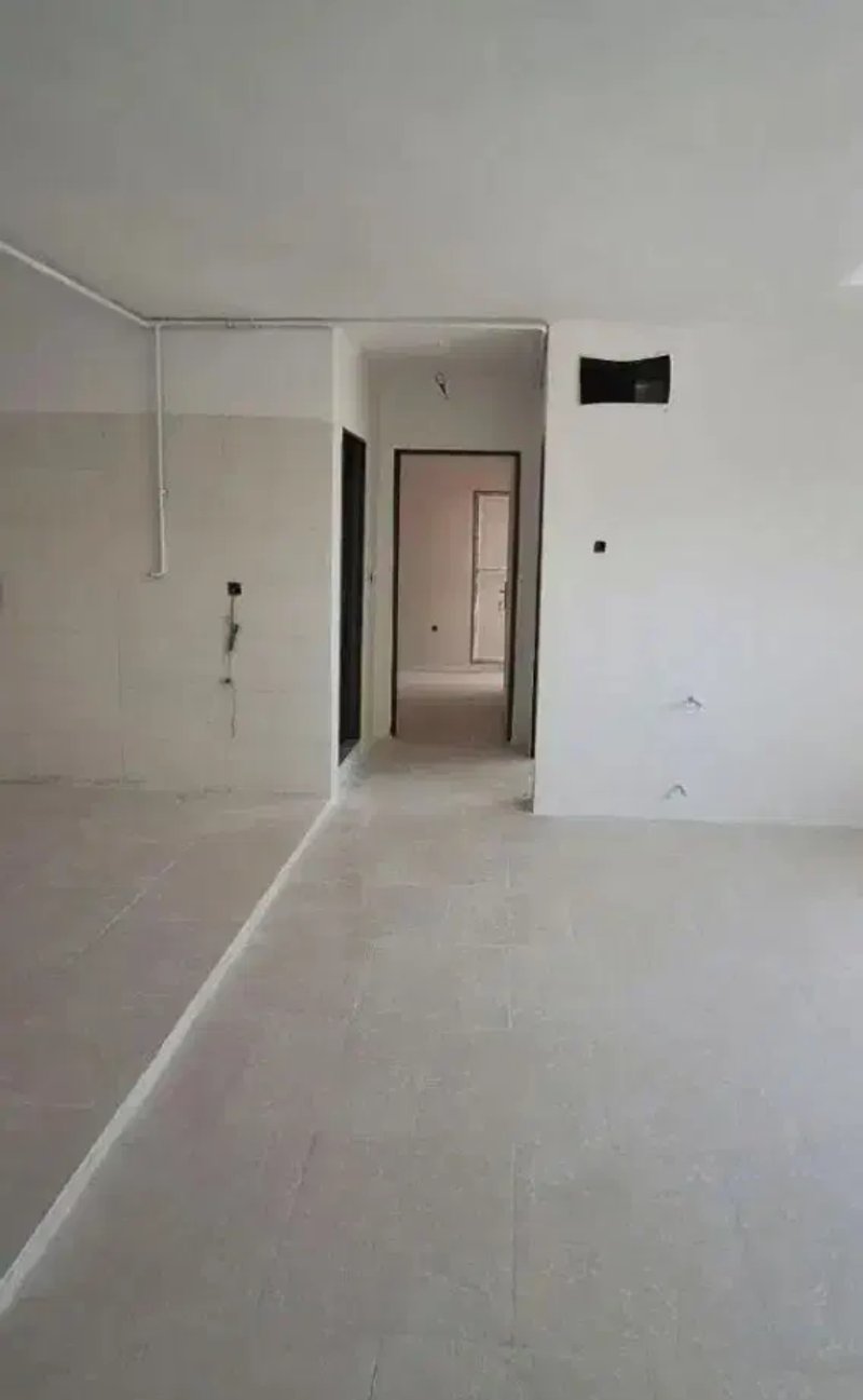 آپارتمان 76 متری دو خوابه در فاز 6 پرند14100131912