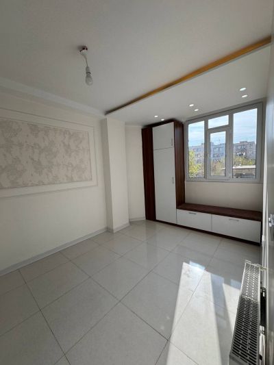 آپارتمان 61 متری دو خوابه در فاز 1 اندیشه با وام