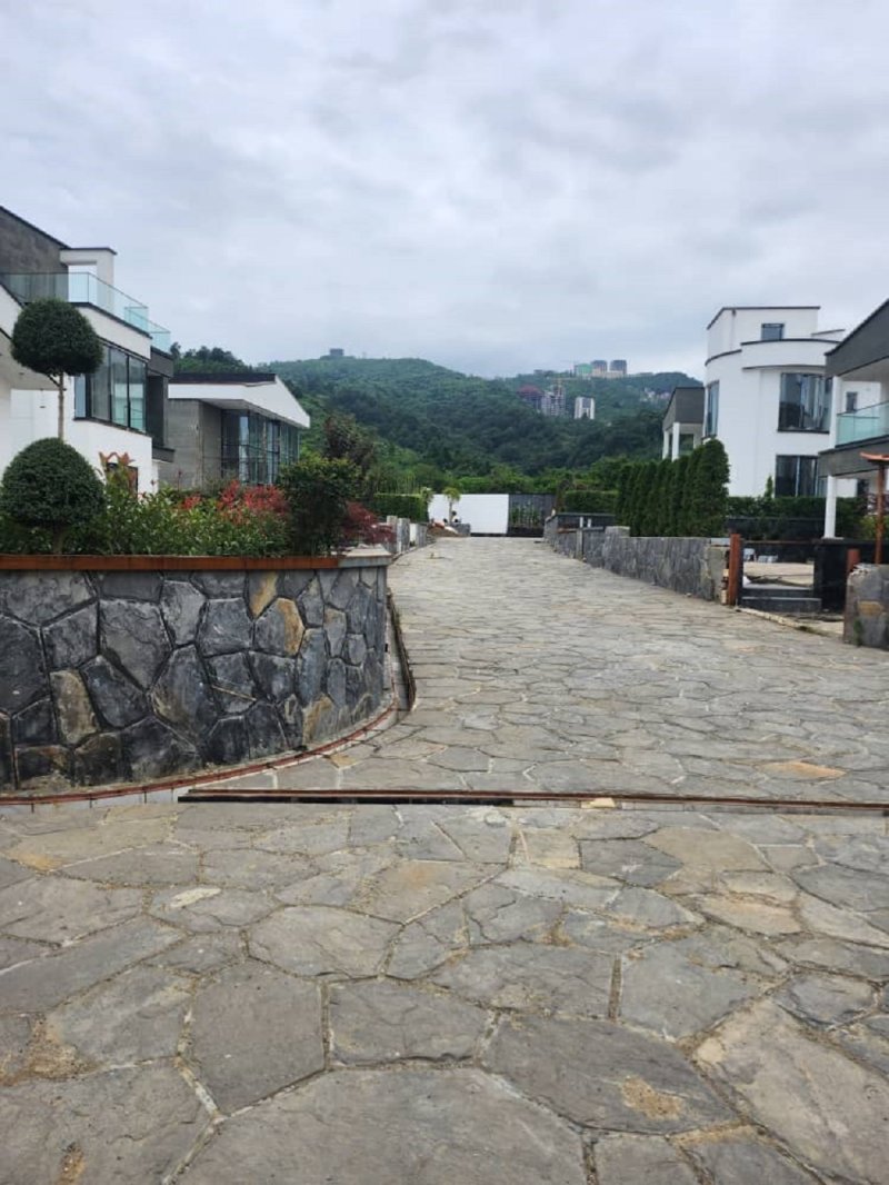 ویلا 7700 متری چهارخوابه در رامسر14103532007