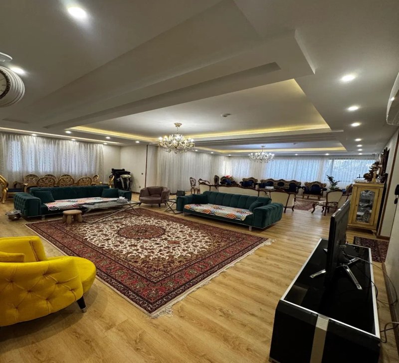 آپارتمان 230 متری سه خوابه در گوهردشت کرج14116232105