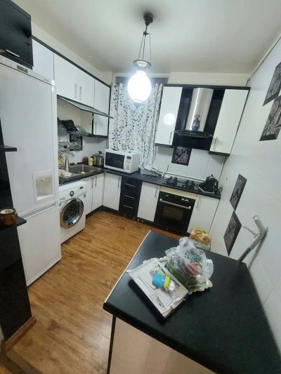 آپارتمان 68 متری دو خوابه در پونک تهران