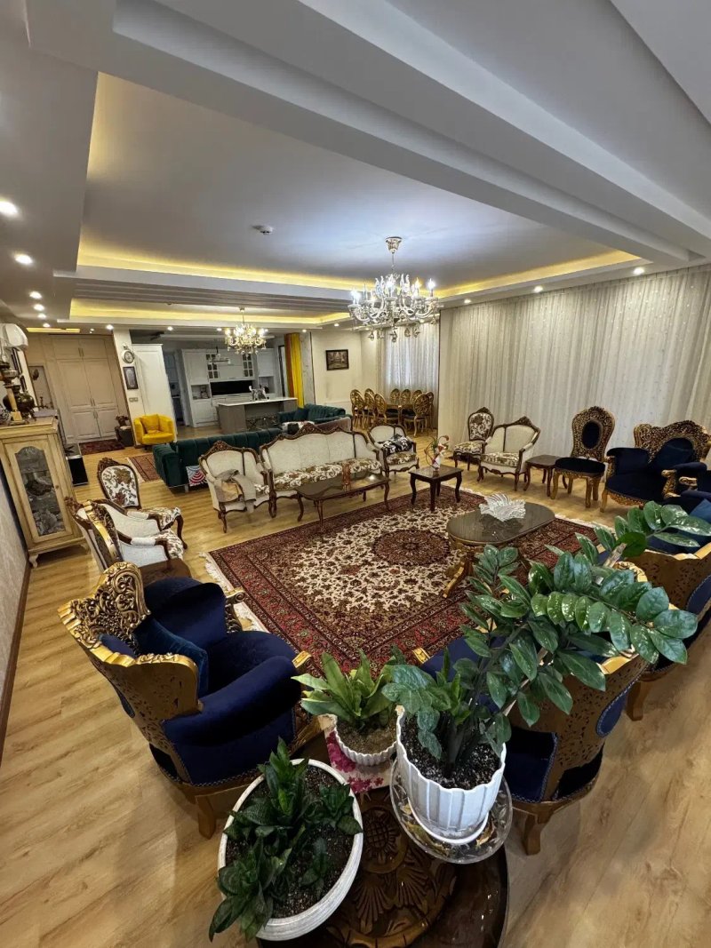 آپارتمان 230 متری سه خوابه در گوهردشت کرج14116232106