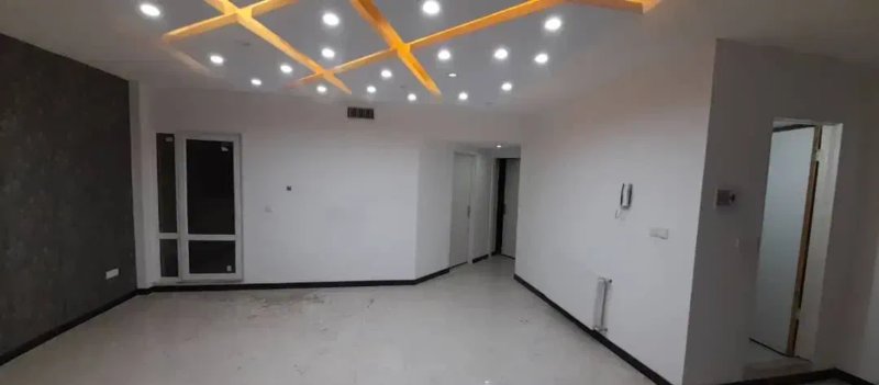 آپارتمان 83 متری دو خوابه در فاز 6 پرند14115232094