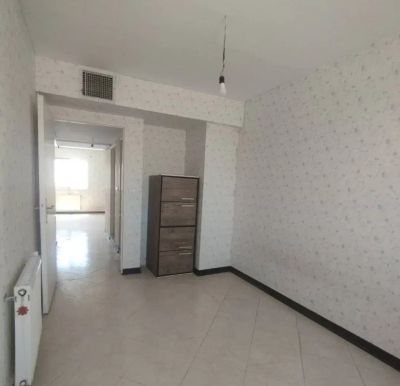 آپارتمان 84 متری دو خوابه در فاز 6 پرند