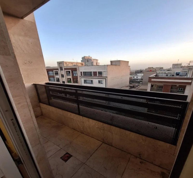 آپارتمان 143 متری سه خوابه در پونک تهران14141632422