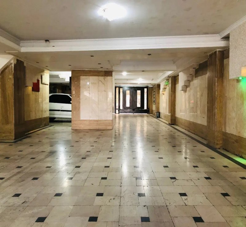 آپارتمان 80 متری دو خوابه در پونک تهران14138432365