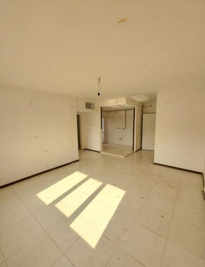 آپارتمان 76 متری دو خوابه در فاز 6 پرند