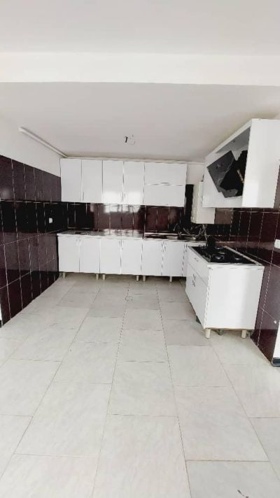 آپارتمان 76 متری دو خوابه در فاز 6 پرند