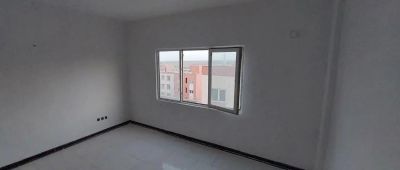 آپارتمان 84 متری دو خوابه در فاز 6 پرند