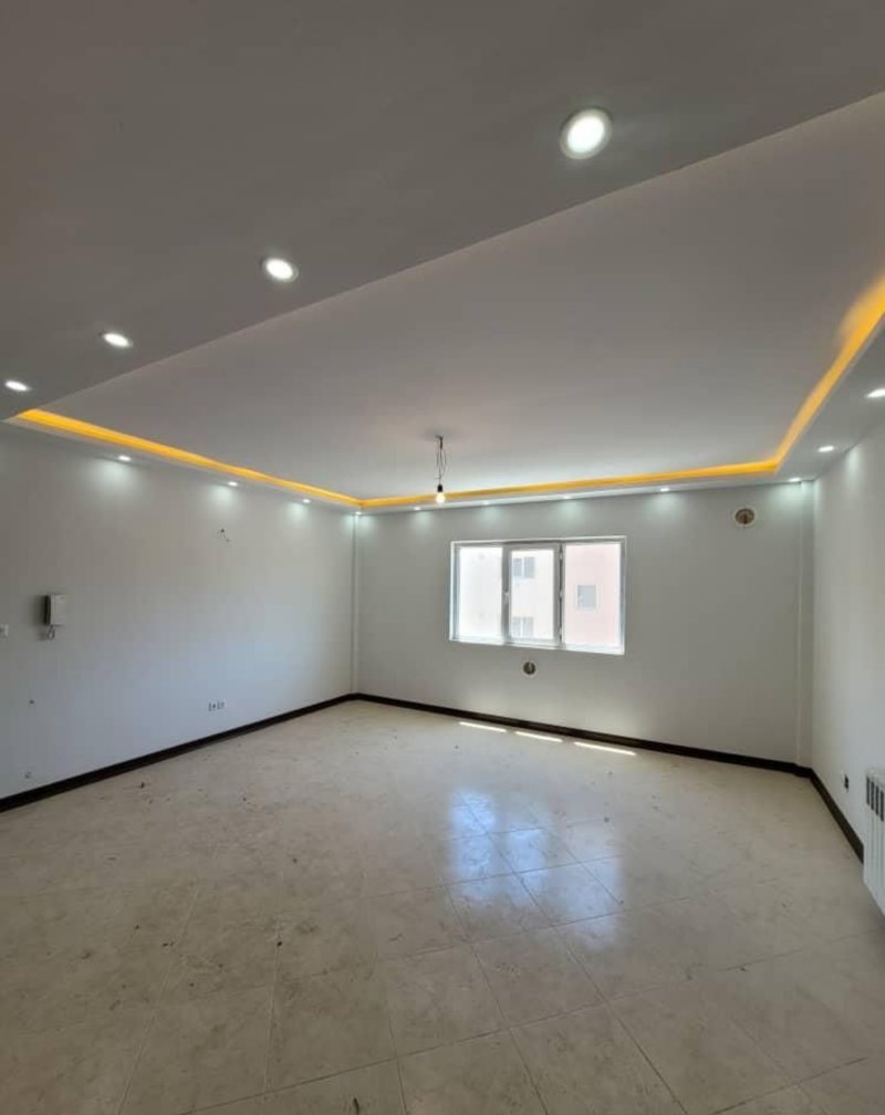 آپارتمان 79 متری دو خوابه در فاز 6 پرند14131732329