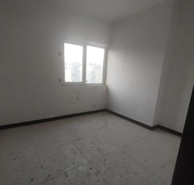 آپارتمان 83 متری دو خوابه در فاز 6 پرند