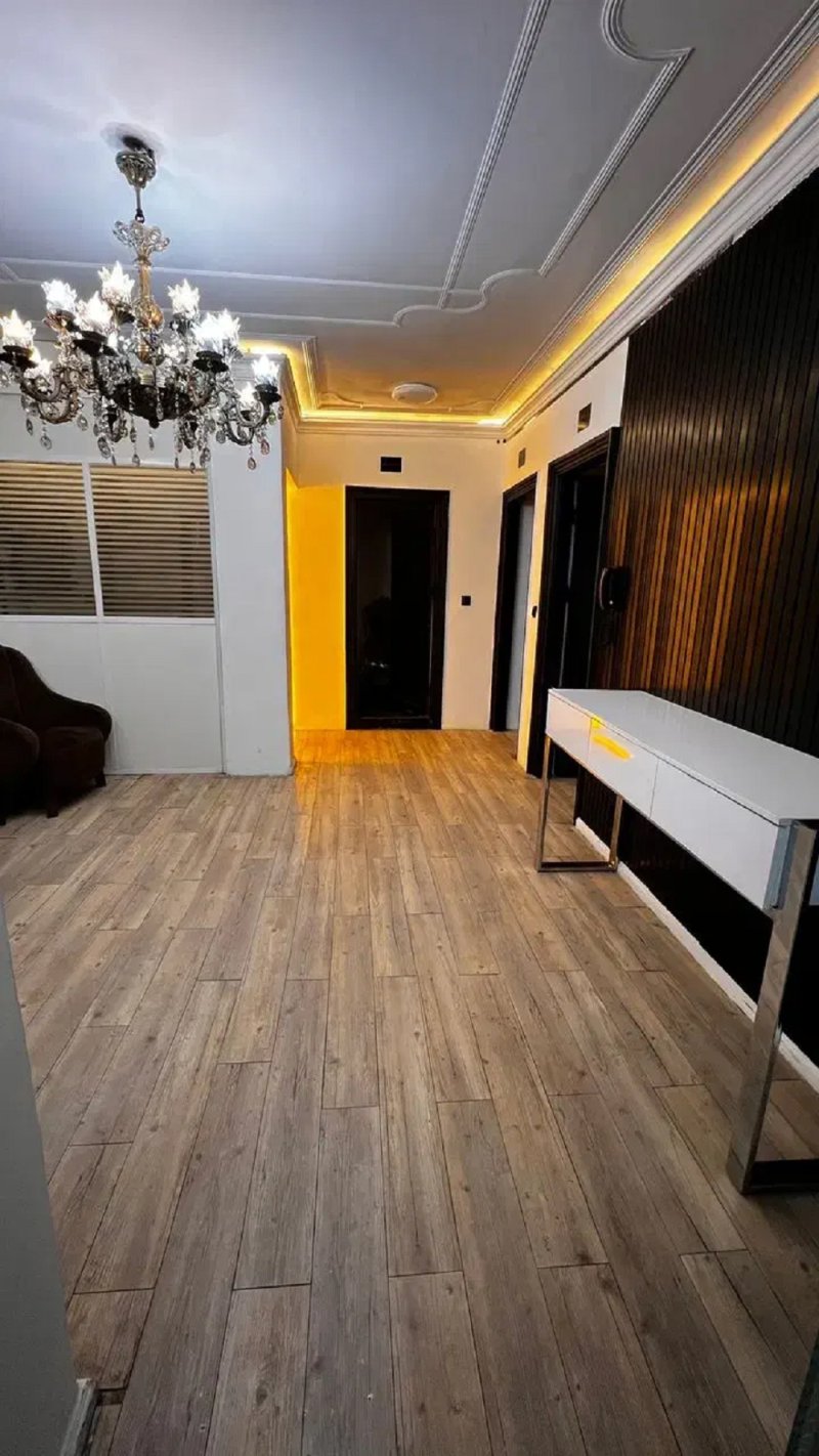 اداری 135 متری چهارخوابه در سجادشهر مشهد14143432459