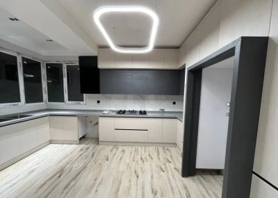 آپارتمان 185 متری سه خوابه در بنیاد قم