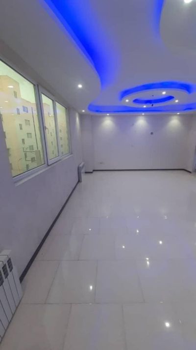 آپارتمان 84 متری دو خوابه در فاز 6 پرند