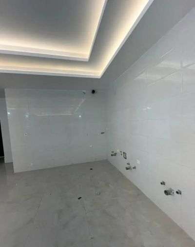 آپارتمان 138 متری سه خوابه در بنیاد قم