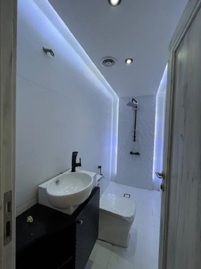 آپارتمان 164 متری سه خوابه در اباذر منطقه 5 تهران